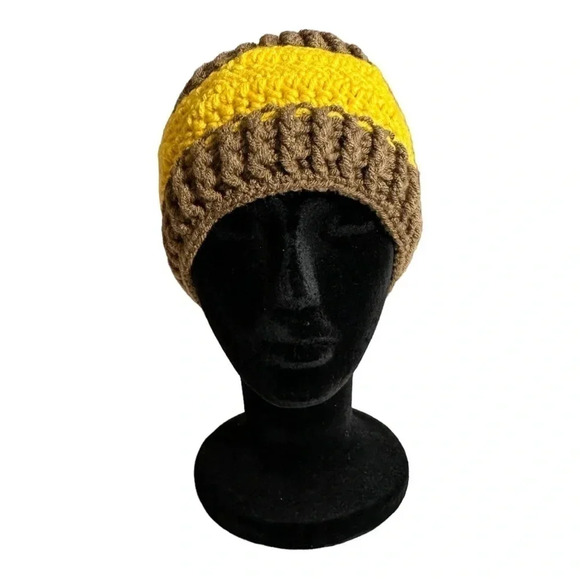 NEW NEVER WORN I Crochet By Me Unisex Beanie 100% acrylic. - Picture 1 of 6